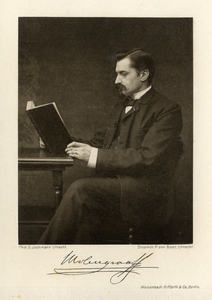 105743 Portret van mr. W.L.P.A. Molengraaff, geboren 1858, hoogleraar in de rechtsgeleerdheid aan de Utrechtse ...